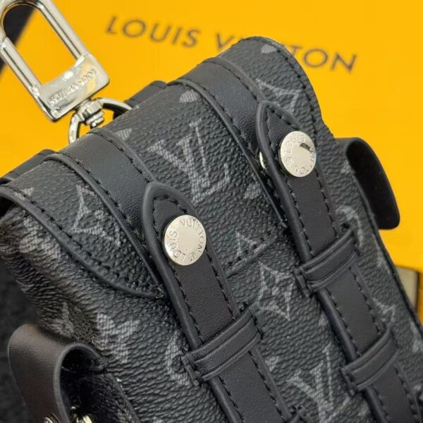 Black leather mini bag with buckle design